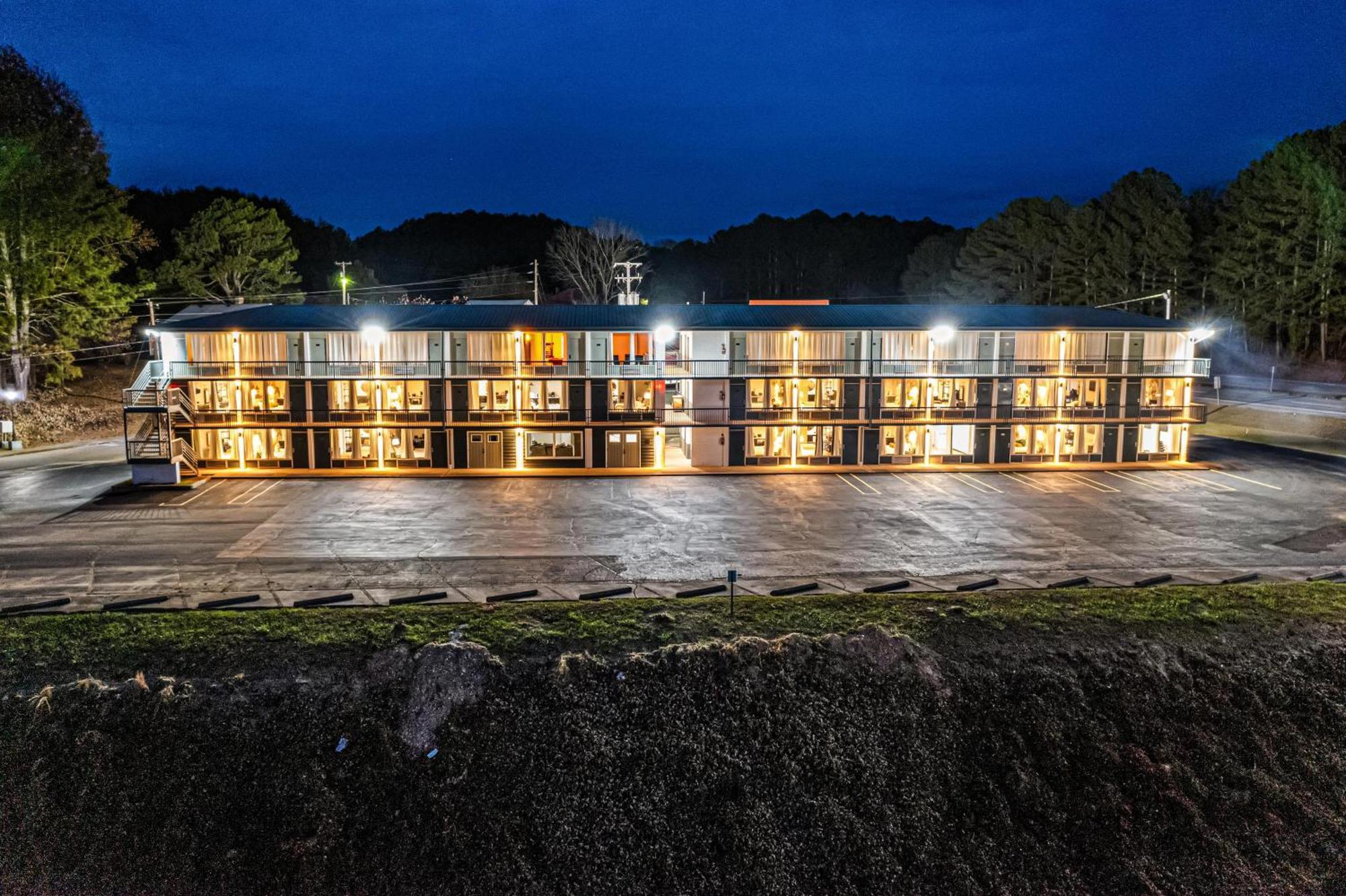 The Mallard Hotel & Suites Copperhill Exterior photo